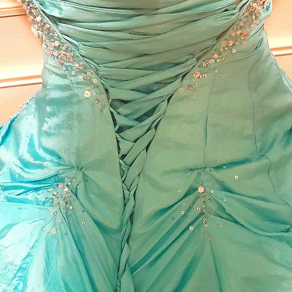 Cinderella's closet dress  Color aqua - Picture 4 of 7